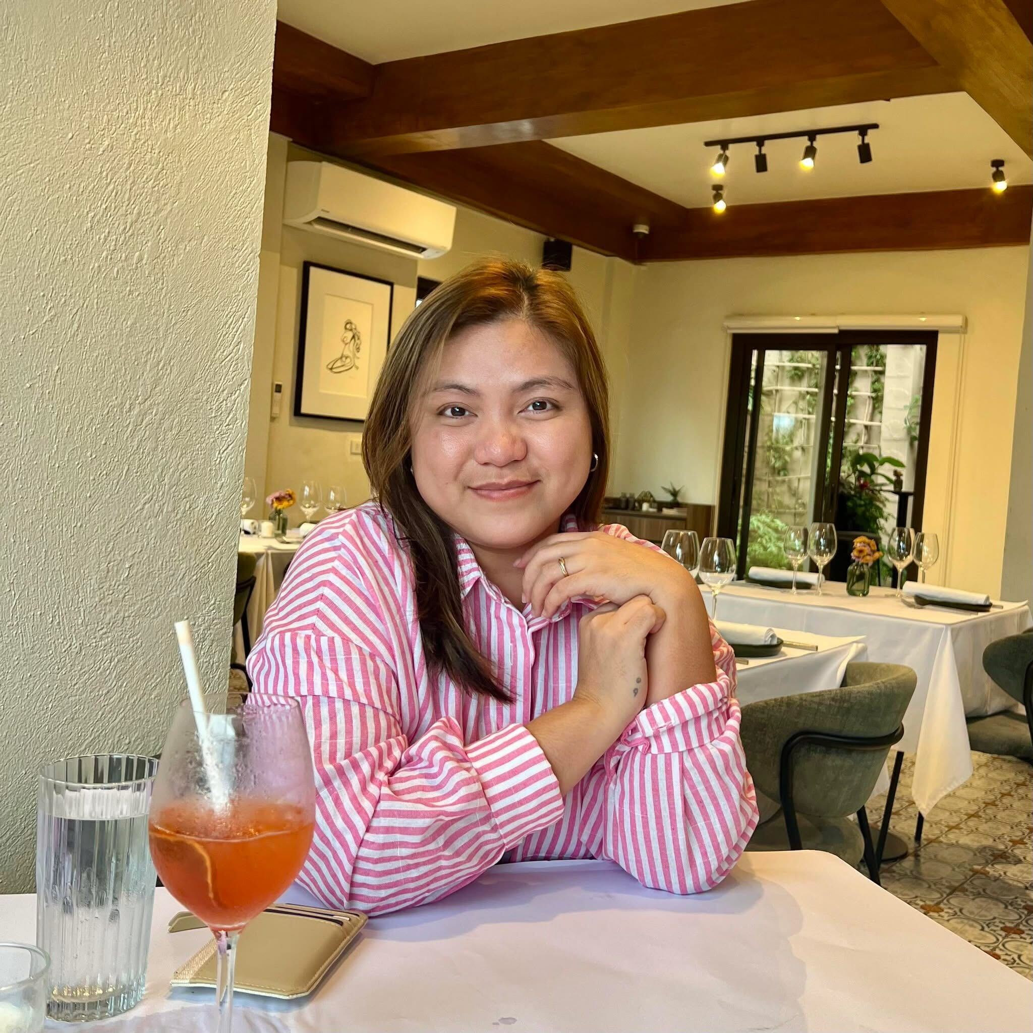 CLARISSA SANDOVAL, SALES Associate